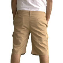 Load image into Gallery viewer, Men's Knee Touching Classic Cargo Short Pants (Khaki)